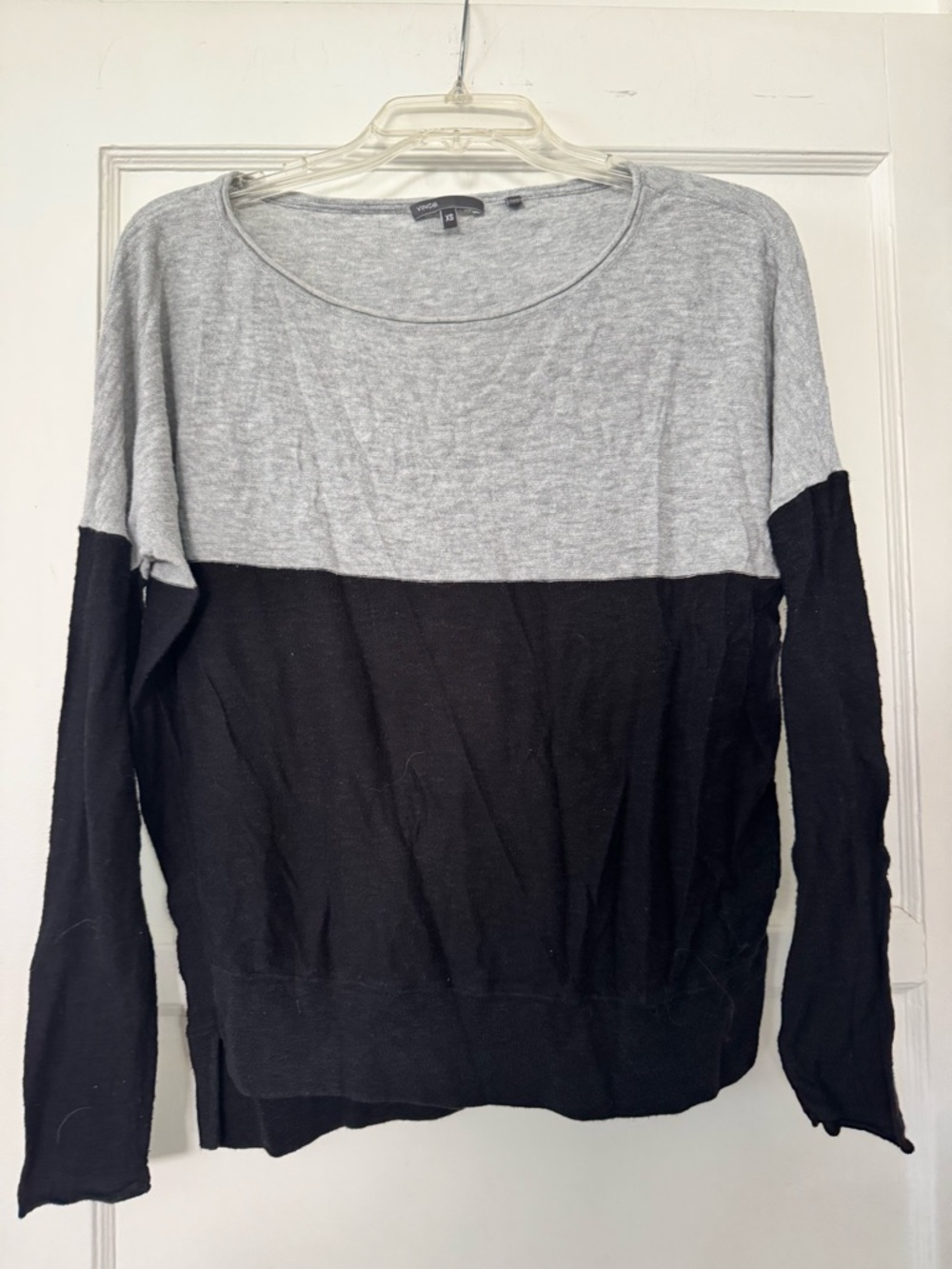Vince Two-Tone Gray and Black Colorblock Pullover Light Sweater Xs